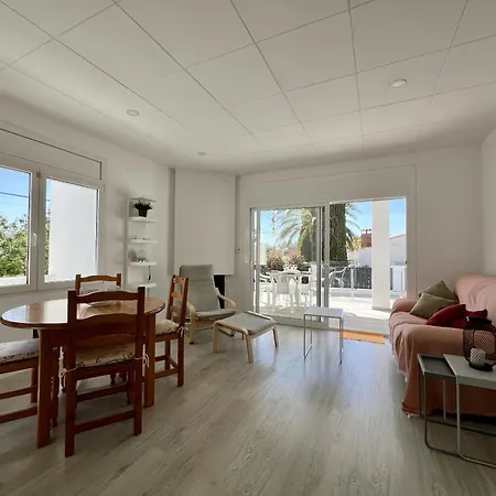 Holiday home Montsia 23 - Casa Con Piscina Privada En Roses