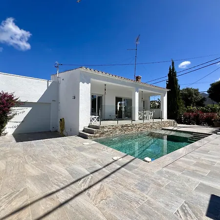 Montsia 23 - Casa Con Piscina Privada En *