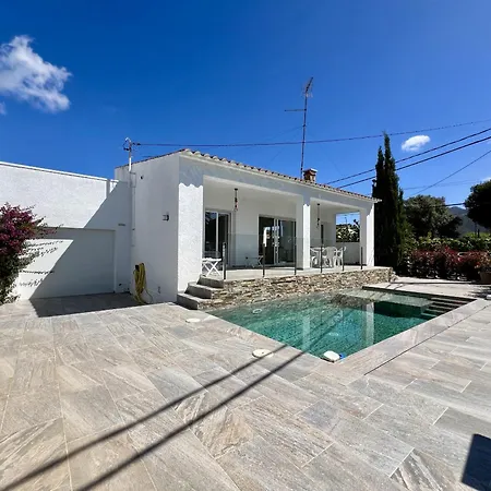 Vakantiehuis Montsia 23 - Casa Con Piscina Privada En Roses