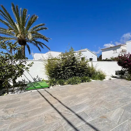 Montsia 23 - Casa Con Piscina Privada En Vakantiehuis