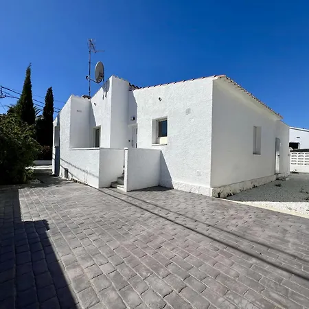 Holiday home Montsia 23 - Casa Con Piscina Privada En Roses